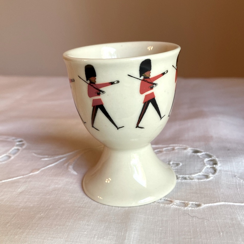 Ceramic Egg Cup Grenadier Guards Marching Soldiers in Red Black Collectable